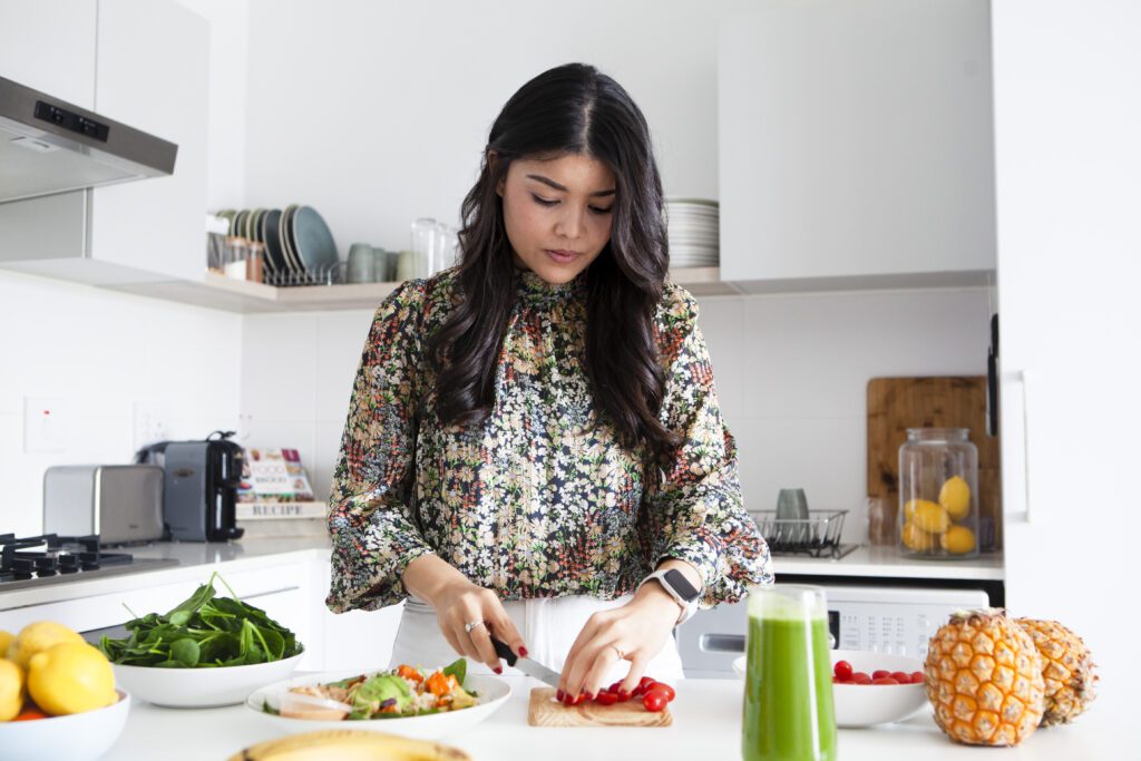 Can Nutrition Help Manage Endometriosis Pain? Here’s What the Research Really Shows | Nutrition by Kirby